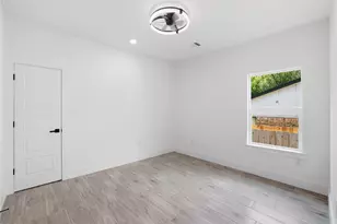 5515 Elm Springs Dr, Houston, TX 77048 - Photo 24