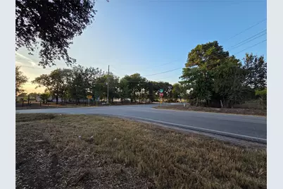 31954 Rochen Rd Waller Tx, Waller, TX 77484 - Photo 2