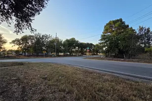 31954 Rochen Rd Waller Tx, Waller, TX 77484 - Photo 2