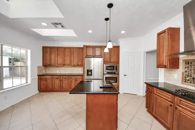 15919 Lake Lodge Drive, Houston, TX 77062 - Photo 18