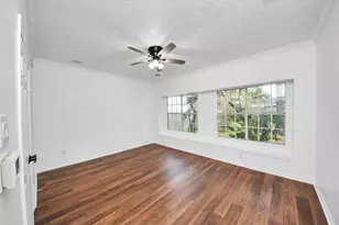 15919 Lake Lodge Dr, Houston, TX 77062 - Photo 22