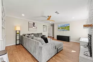 6031 McKnight St, Houston, TX 77035 - Photo 14