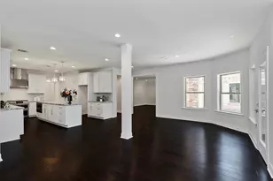 810 Herdsman Dr, Houston, TX 77079 - Photo 14