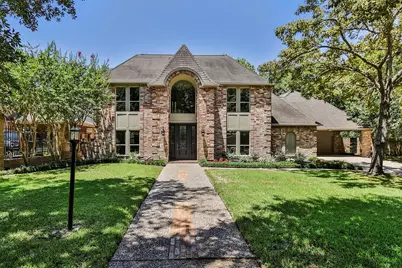 810 Herdsman Drive, Houston, TX 77079 - Photo 2