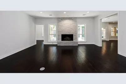 810 Herdsman Drive, Houston, TX 77079 - Photo 4