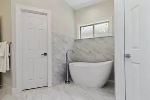 810 Herdsman Dr, Houston, TX 77079 - Photo 22