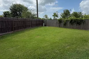 7034 Sun Creek Dr, Hitchcock, TX 77563 - Photo 32