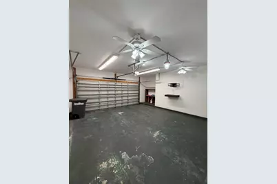 7034 Sun Creek Drive, Hitchcock, TX 77563 - Photo 14