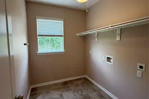 7034 Sun Creek Dr, Hitchcock, TX 77563 - Photo 12