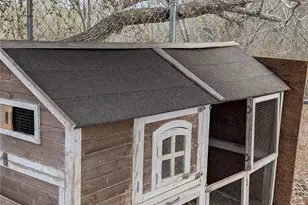 621 County Rd 356, Kenedy, TX 78119 - Photo 40