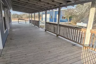 621 County Rd 356, Kenedy, TX 78119 - Photo 16