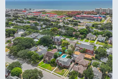5023 Woodrow Ave, Galveston, TX 77551 - Photo 4