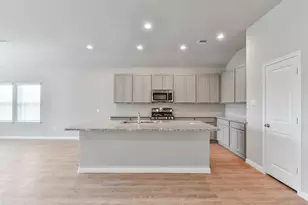 3018 King Oaks St, Baytown, TX 77251 - Photo 8