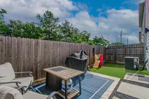 1221 W Tidwell Rd, Houston, TX 77091 - Photo 28