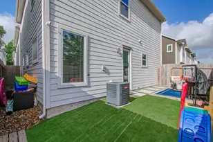 1221 W Tidwell Rd, Houston, TX 77091 - Photo 2