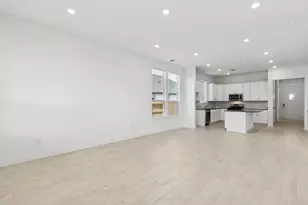 6710 Alejandro Pl, Baytown, TX 77523 - Photo 10