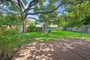 9618 Highmeadow Dr, Houston, TX 77063 - Photo 36