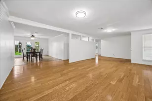 9618 Highmeadow Dr, Houston, TX 77063 - Photo 32