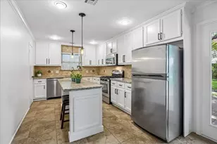 9618 Highmeadow Dr, Houston, TX 77063 - Photo 20