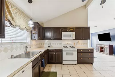 24919 Bovington Drive, Spring, TX 77389 - Photo 6