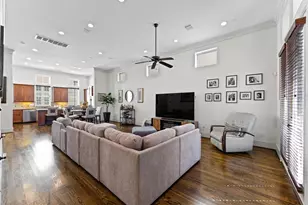 1139 W 21st St, Houston, TX 77008 - Photo 8