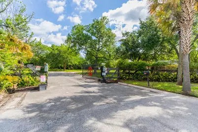 1280 Cherokee Lane, Beaumont, TX 77702 - Photo 2