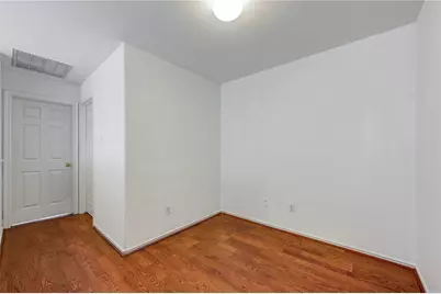 225 E Summerhaze, The Woodlands, TX 77382 - Photo 32
