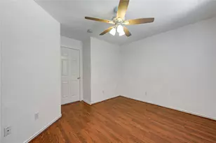 225 E Summerhaze, The Woodlands, TX 77382 - Photo 38