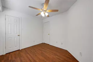225 E Summerhaze, The Woodlands, TX 77382 - Photo 36