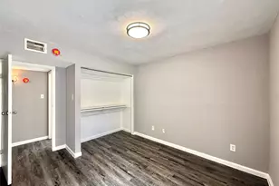 7200 W T C Jester Blvd, Houston, TX 77088 - Photo 14