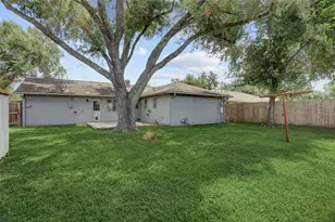 5843 Shurmard Dr, Houston, TX 77092 - Photo 16