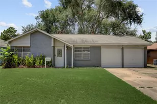 5843 Shurmard Dr, Houston, TX 77092 - Photo 2