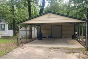 339 Eastern Hills Dr, Jefferson, TX 75657 - Photo 2