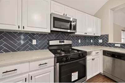 9418 Belleclaire Lane, Houston, TX 77044 - Photo 16