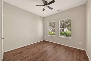 9418 Belleclaire Ln, Houston, TX 77044 - Photo 20