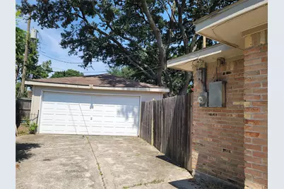 9322 Fairdale Lane, Houston, TX 77063 - Photo 18