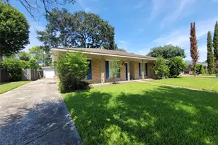 9322 Fairdale Ln, Houston, TX 77063 - Photo 2