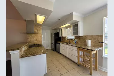 9322 Fairdale Lane, Houston, TX 77063 - Photo 8