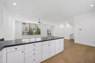 939 Colorado St, Houston, TX 77007 - Photo 24