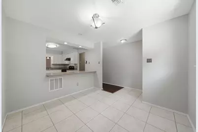 99 Summer Crest Circle, The Woodlands, TX 77381 - Photo 6