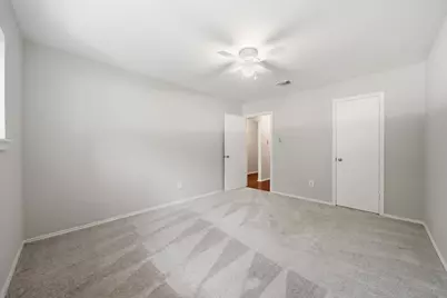 99 Summer Crest Circle, The Woodlands, TX 77381 - Photo 10
