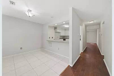 99 Summer Crest Circle, The Woodlands, TX 77381 - Photo 4