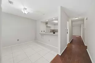 99 Summer Crest Cir, The Woodlands, TX 77381 - Photo 4