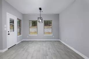 1920 Rollingwood Dr, Huntsville, TX 77340 - Photo 8