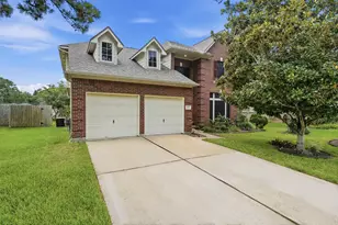 2413 Piney Woods Dr, Pearland, TX 77581 - Photo 4
