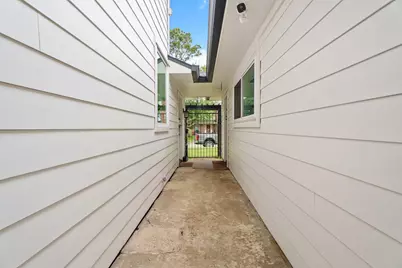 15118 Torry Pines Road, Houston, TX 77062 - Photo 36