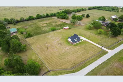 602 Cedar Creek Drive, Needville, TX 77461 - Photo 8