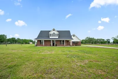602 Cedar Creek Drive, Needville, TX 77461 - Photo 2