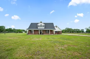 602 Cedar Creek Dr, Needville, TX 77461 - Photo 2