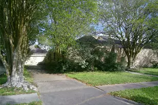 16379 Havenpark Dr, Houston, TX 77059 - Photo 4